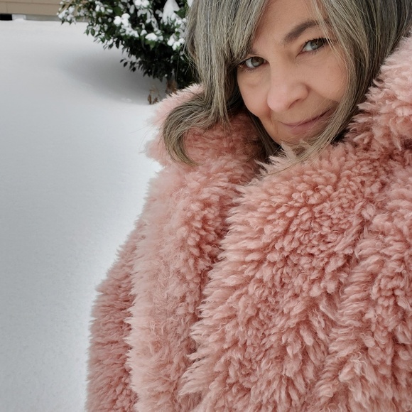 Meet your Posher, Emily - Picture 1 of 3